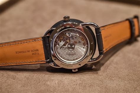 hermes le temps voyageur watch